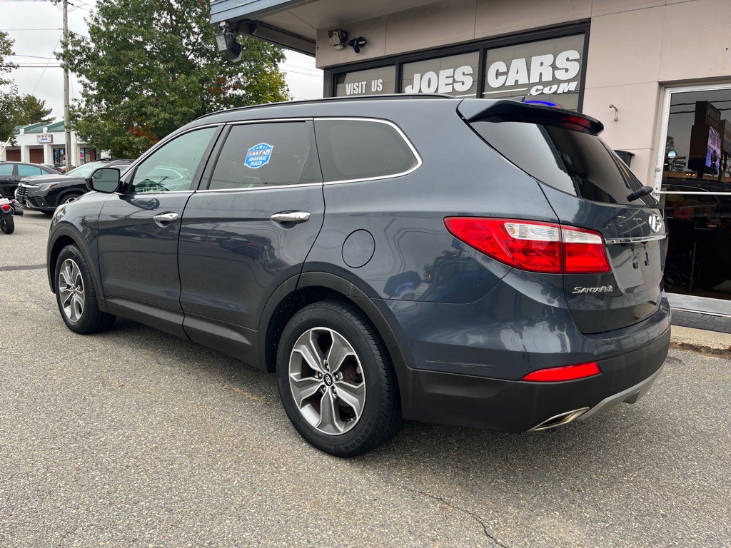 2015 Hyundai Santa Fe Image 2