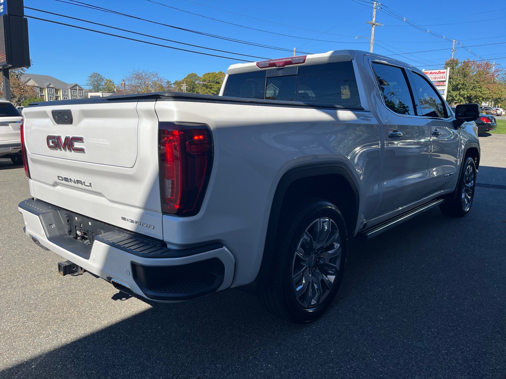 2023 GMC Sierra Image 3