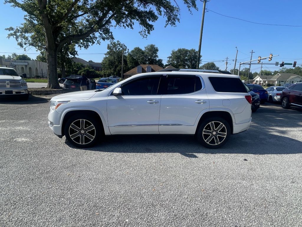 2017 GMC Acadia Image 2