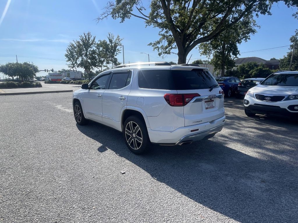 2017 GMC Acadia Image 3