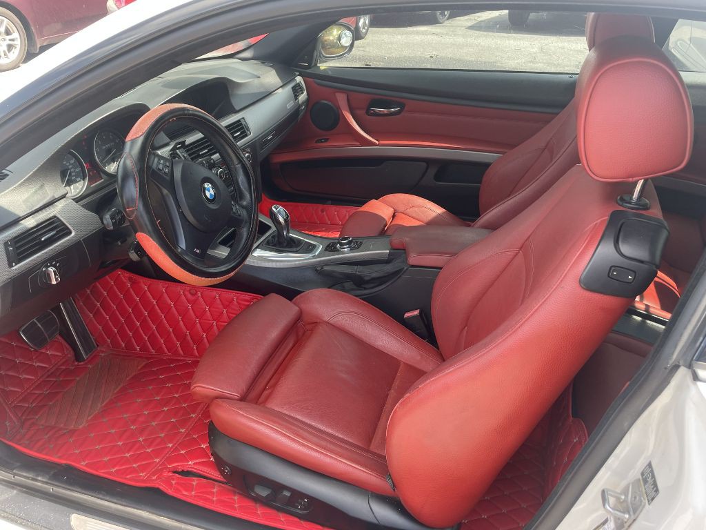 2012 BMW 3 Series Image 8