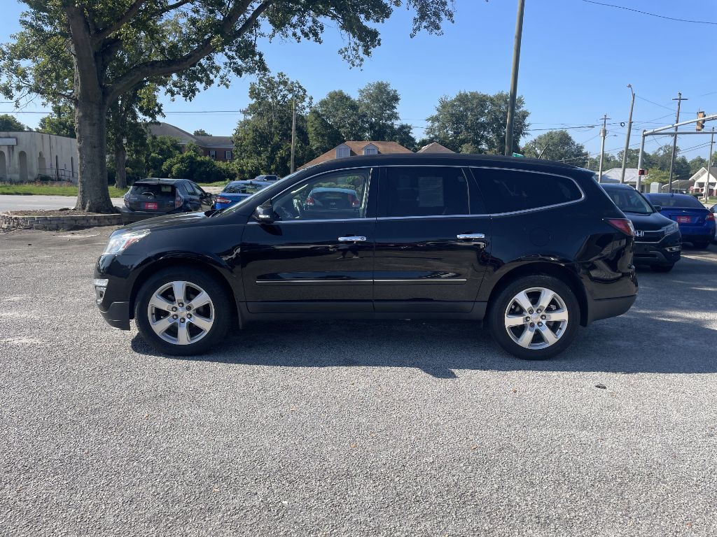 2017 Chevrolet Traverse Image 2
