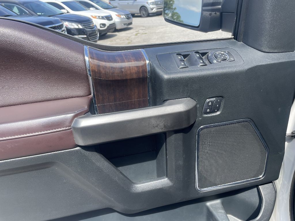 2015 Ford F-150 Image 9
