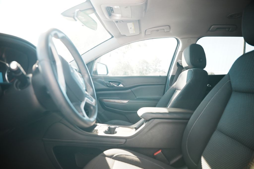 2021 GMC Acadia Image 17