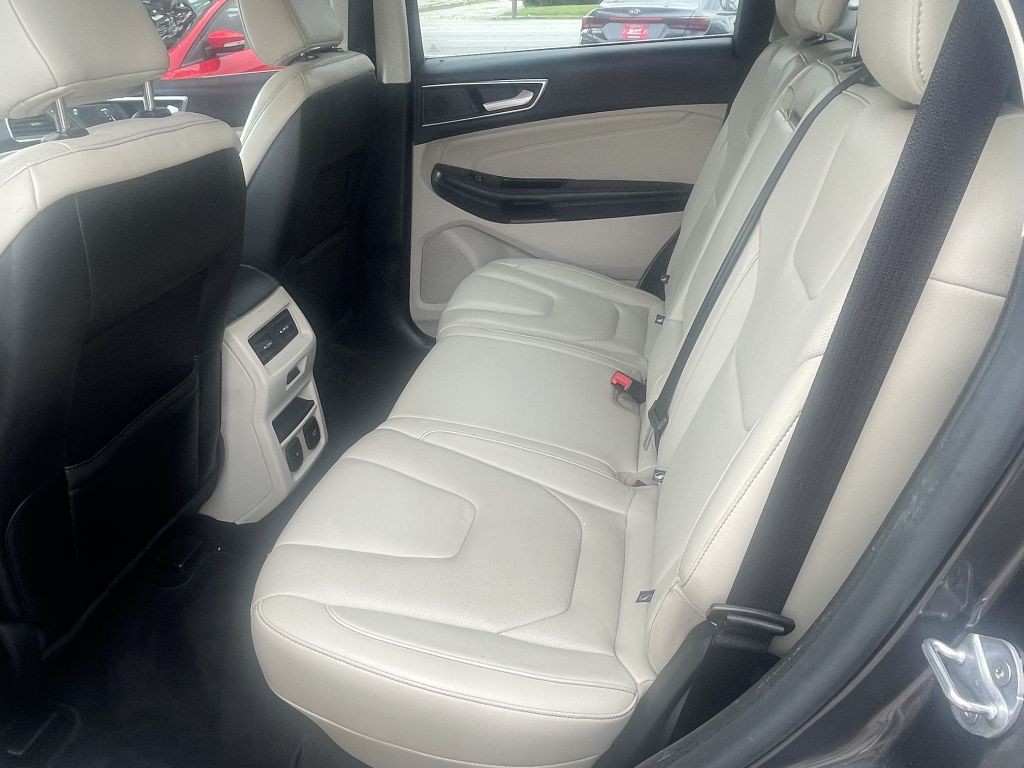 2020 Ford Edge Image 14