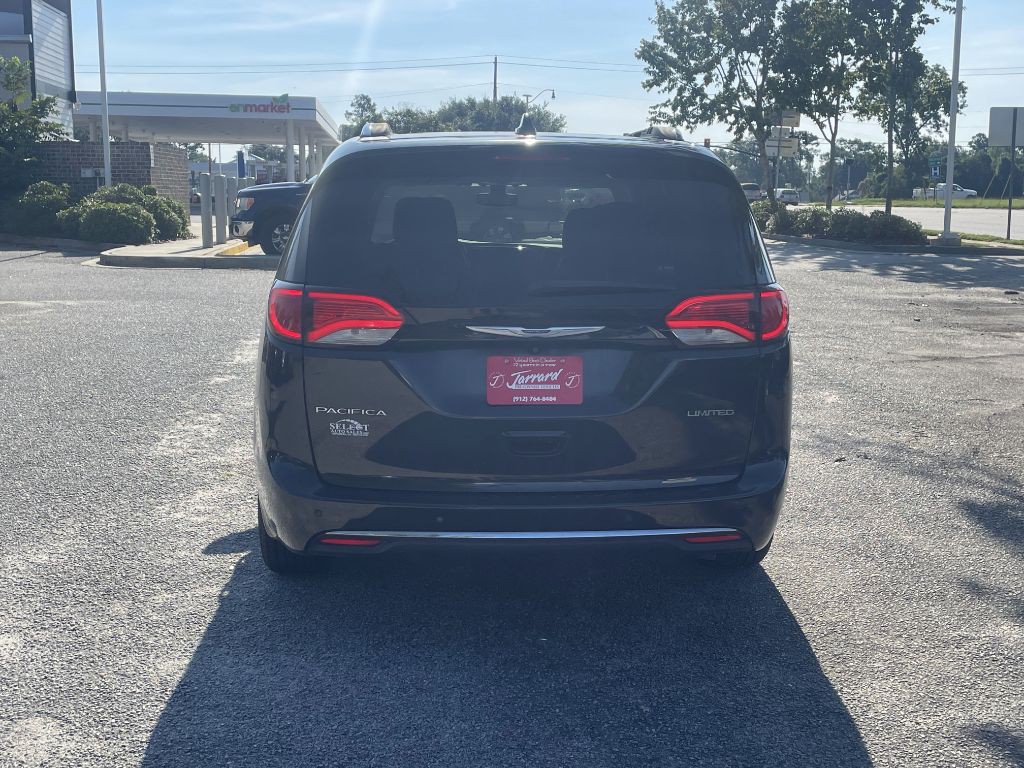 2019 Chrysler Pacifica Image 4
