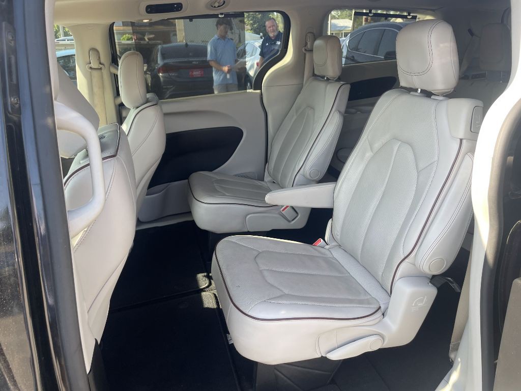 2019 Chrysler Pacifica Image 8