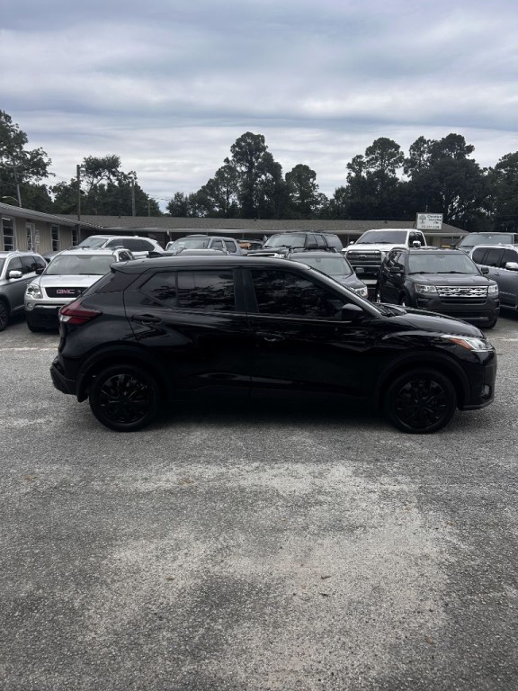 2022 Nissan Kicks Image 3