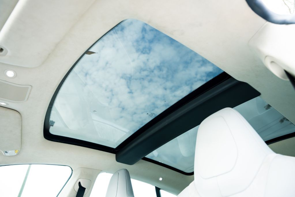 2013 Tesla Model S Image 14