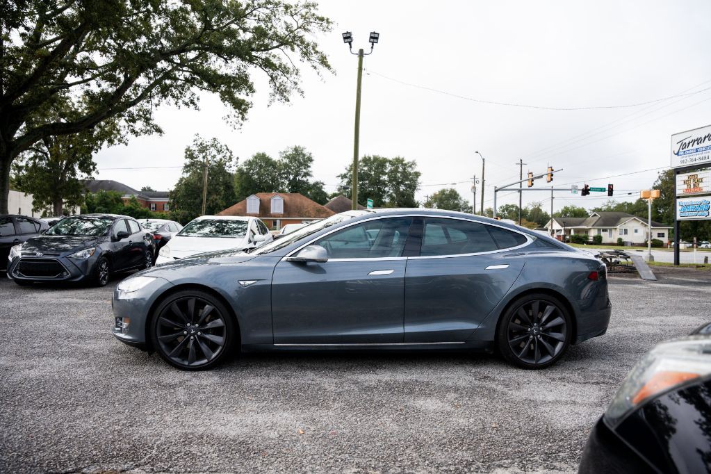 2013 Tesla Model S Image 3