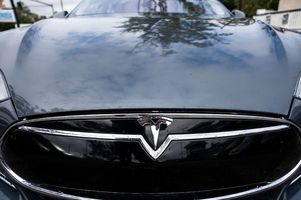 2013 Tesla Model S Image 9