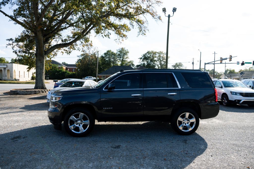 2015 Chevrolet Tahoe Image 2