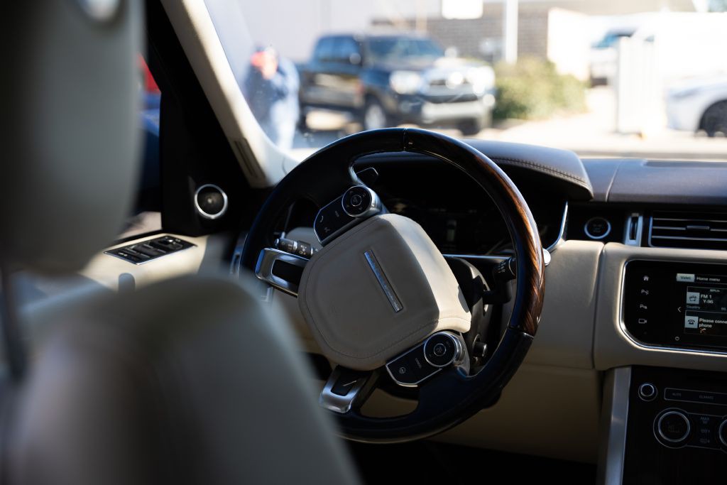 2016 Land Rover Range Rover Image 8