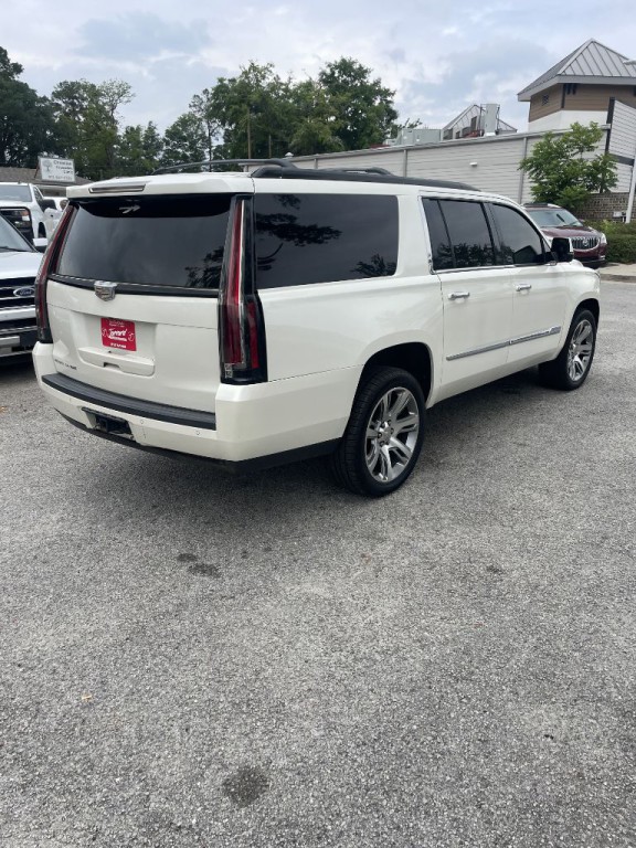2015 Cadillac Escalade Image 3