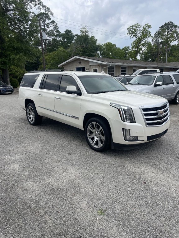 2015 Cadillac Escalade Image 4