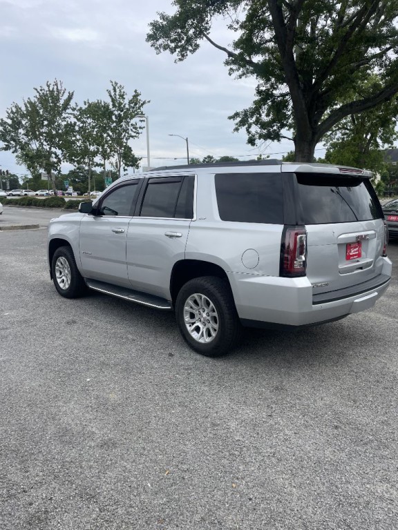 2015 Chevrolet Tahoe Image 2