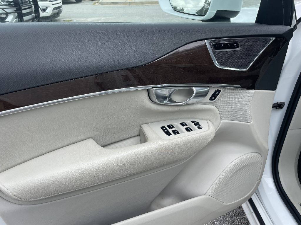 2019 Volvo XC90 Image 6