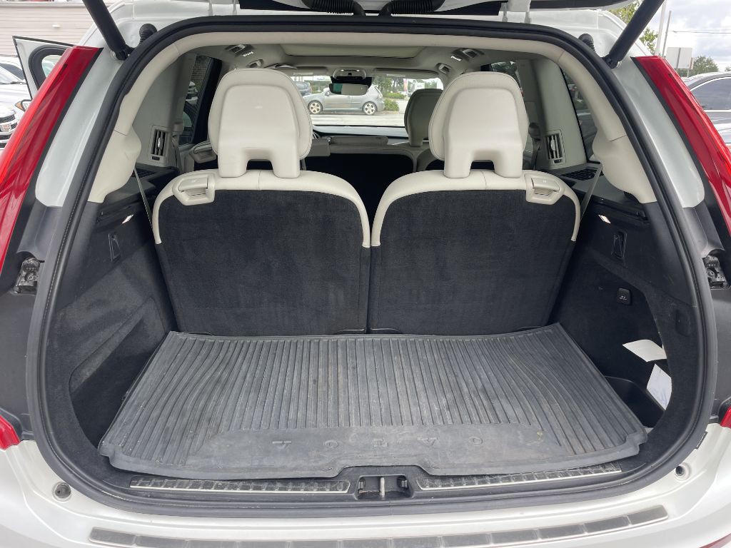 2019 Volvo XC90 Image 9
