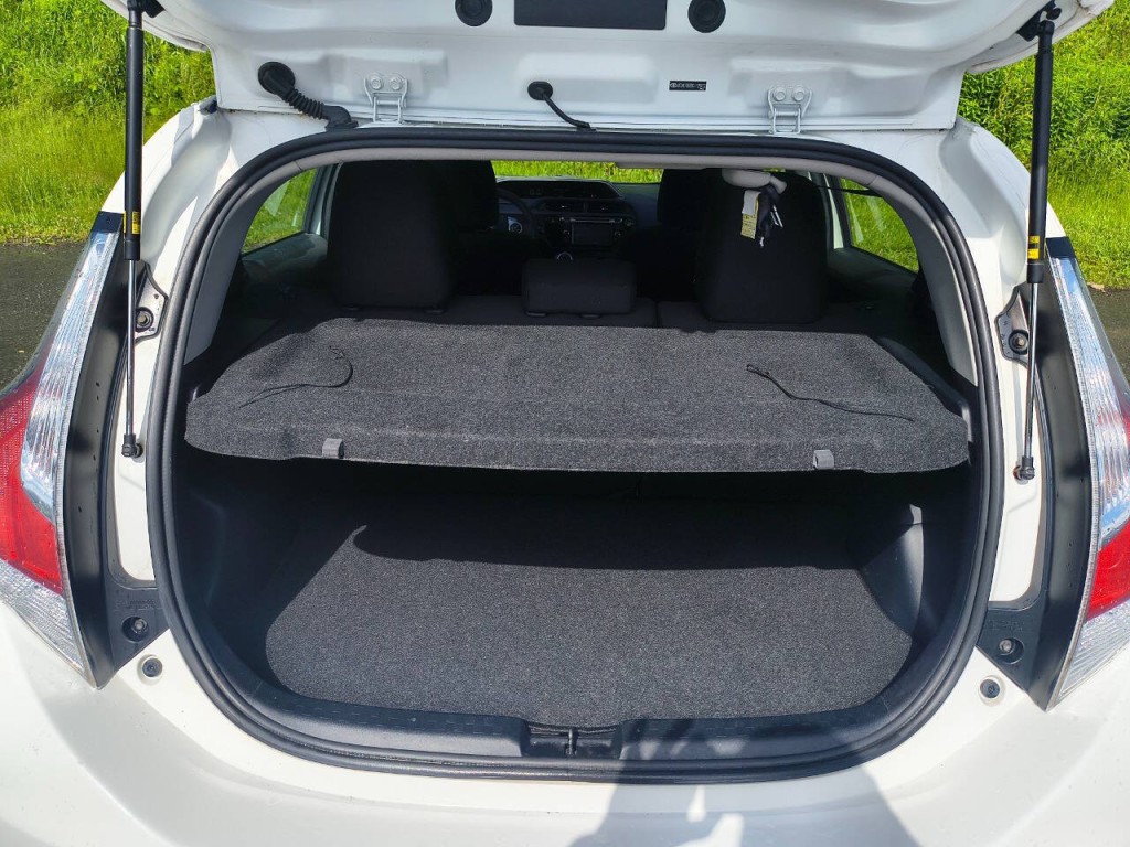 2016 Toyota Prius Image 22