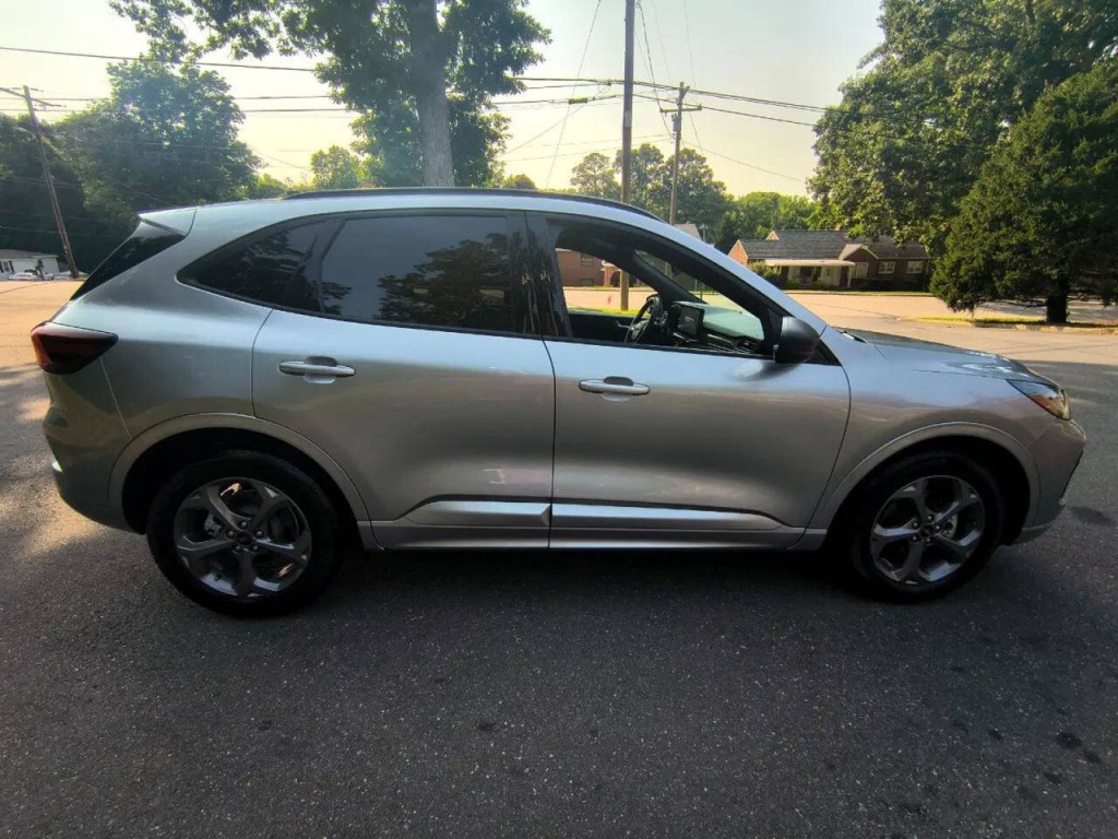 2023 Ford Escape Image 8