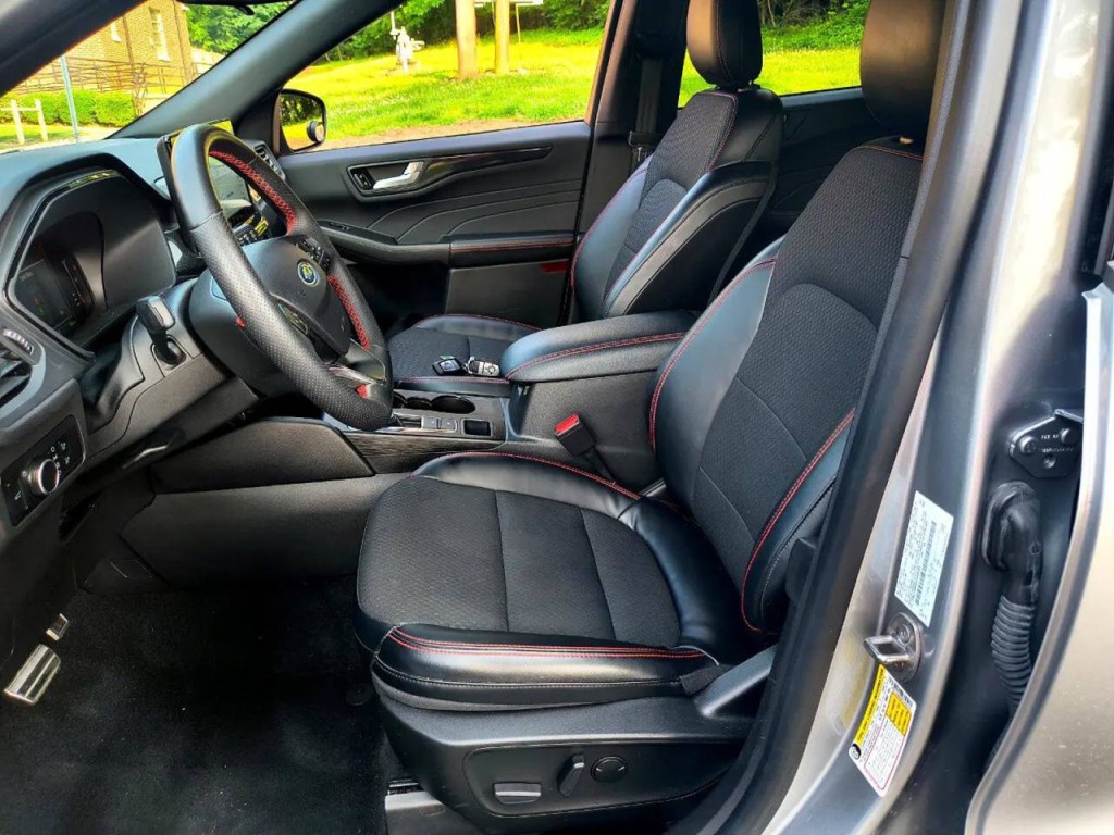2023 Ford Escape Image 10