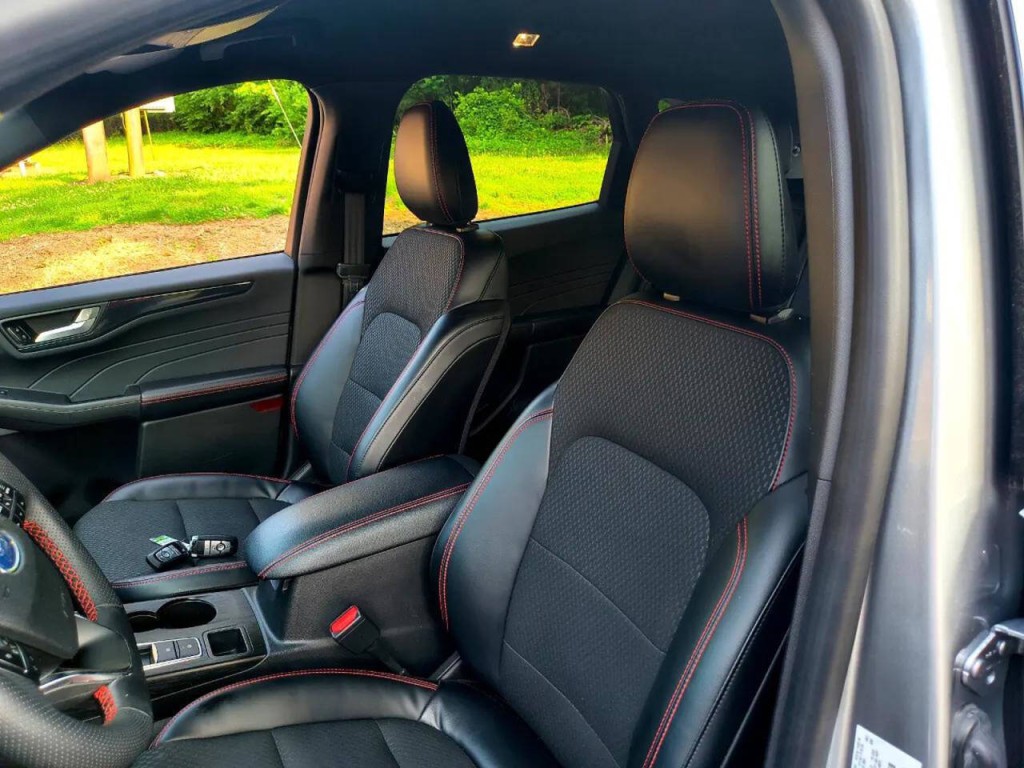 2023 Ford Escape Image 11