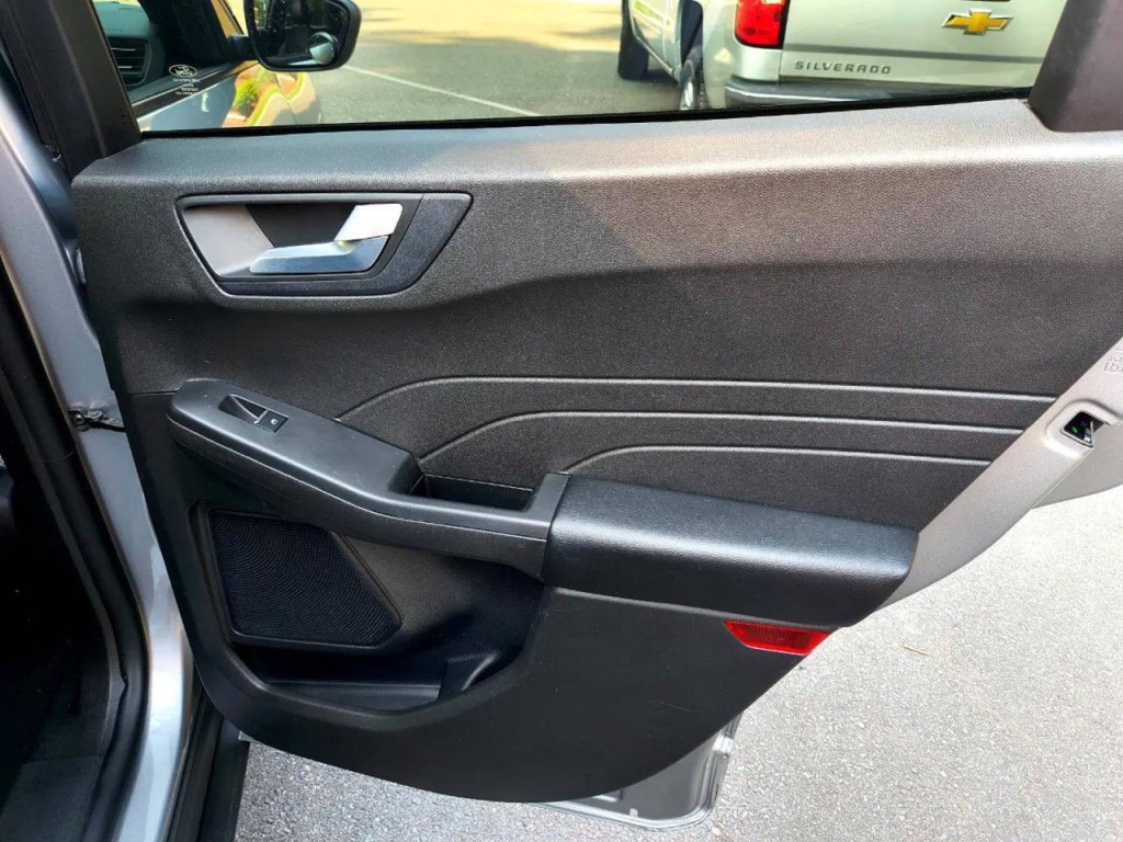 2023 Ford Escape Image 30