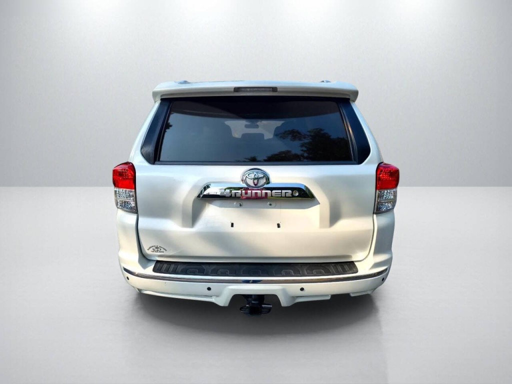 2011 Toyota 4Runner Image 6
