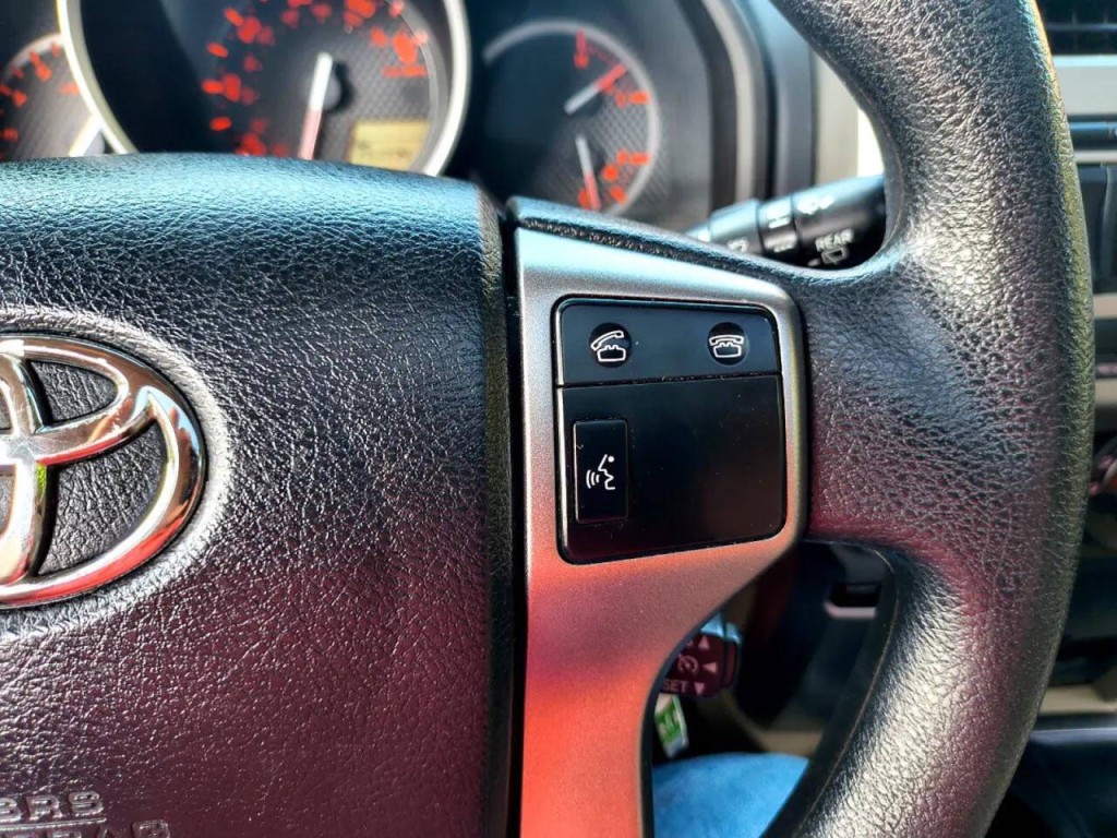 2011 Toyota 4Runner Image 16
