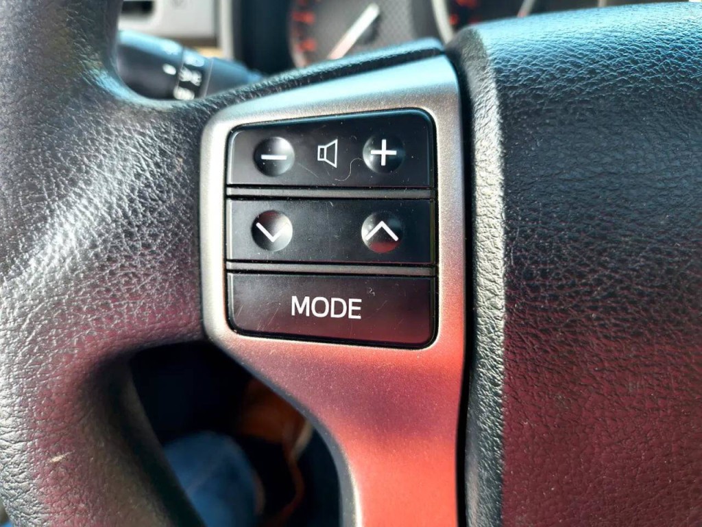 2011 Toyota 4Runner Image 17