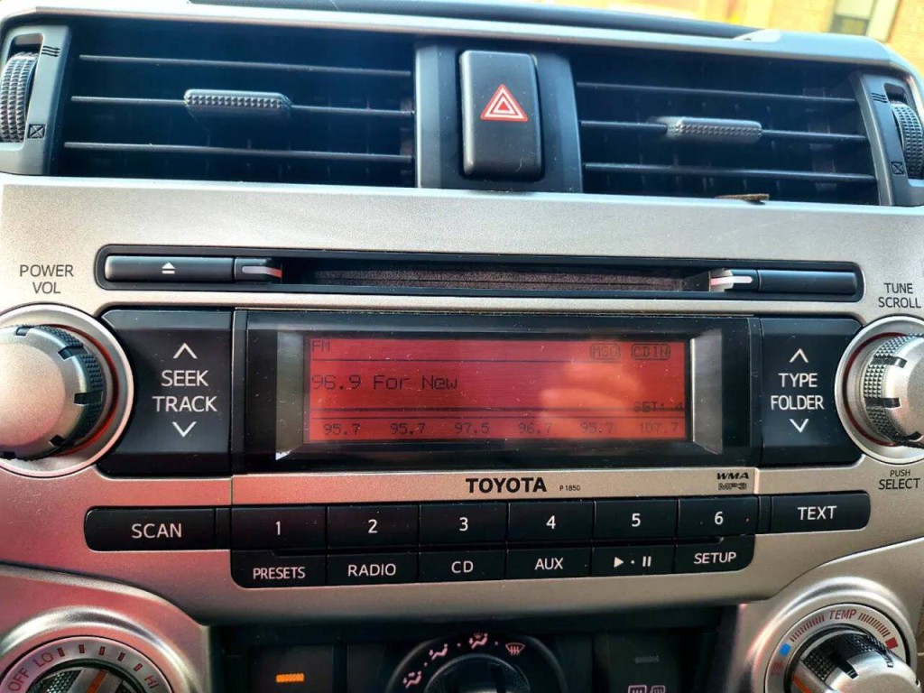 2011 Toyota 4Runner Image 19
