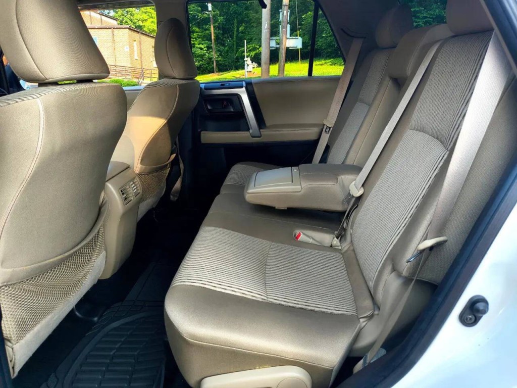 2011 Toyota 4Runner Image 25