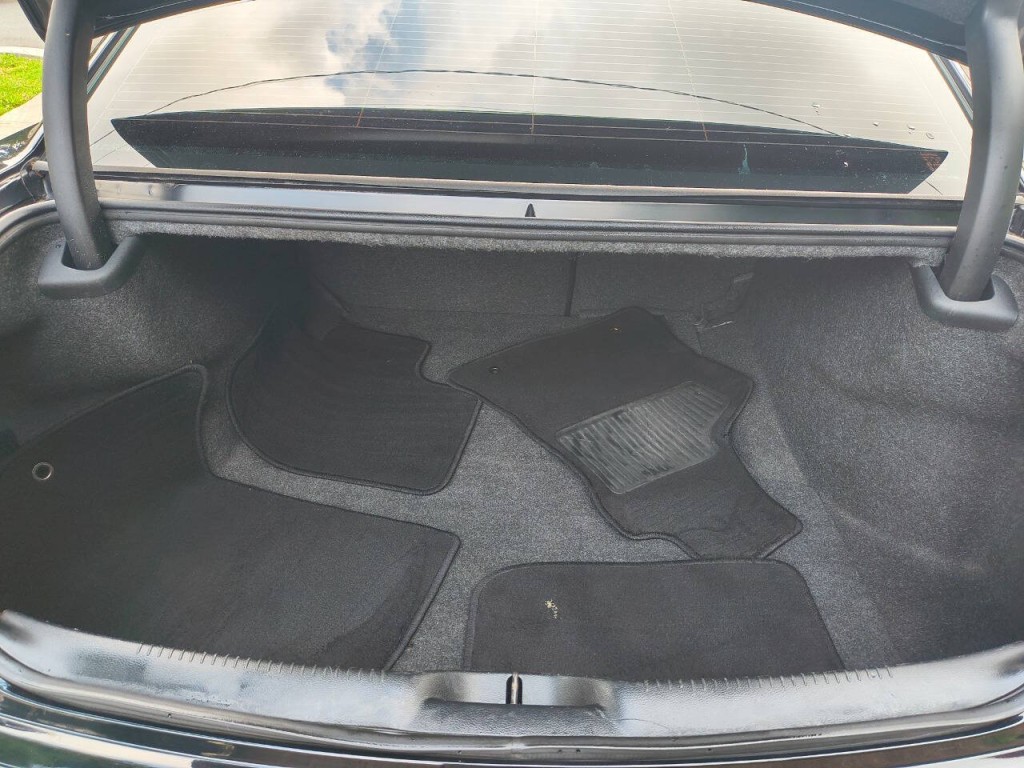 2020 Chrysler 300 Image 25
