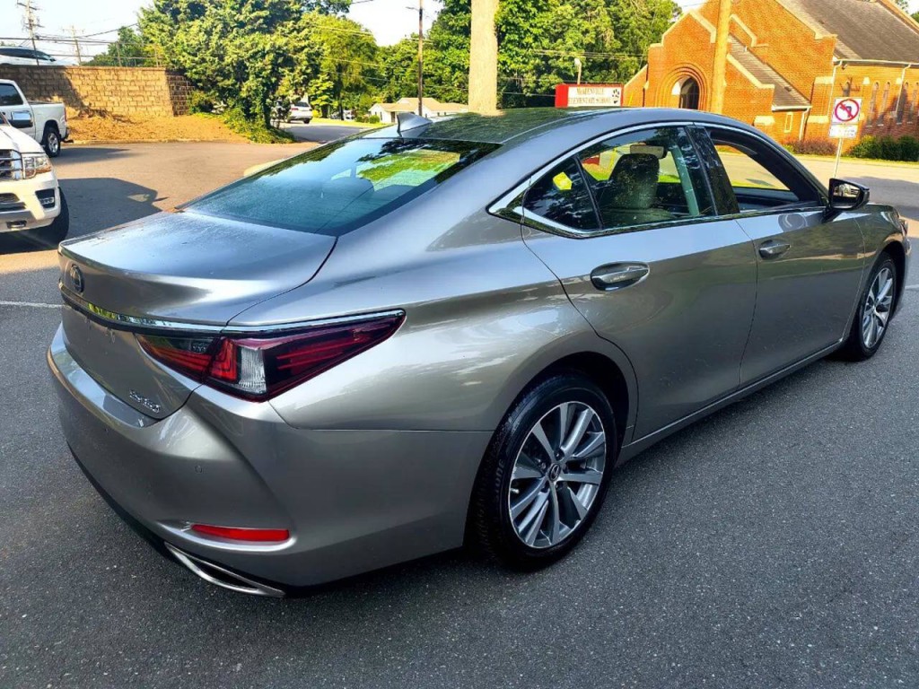 2020 Lexus ES 350 Image 7