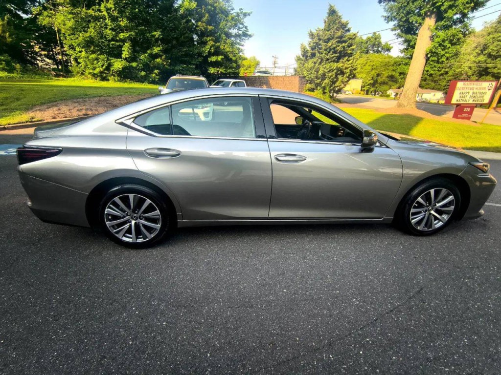2020 Lexus ES 350 Image 8