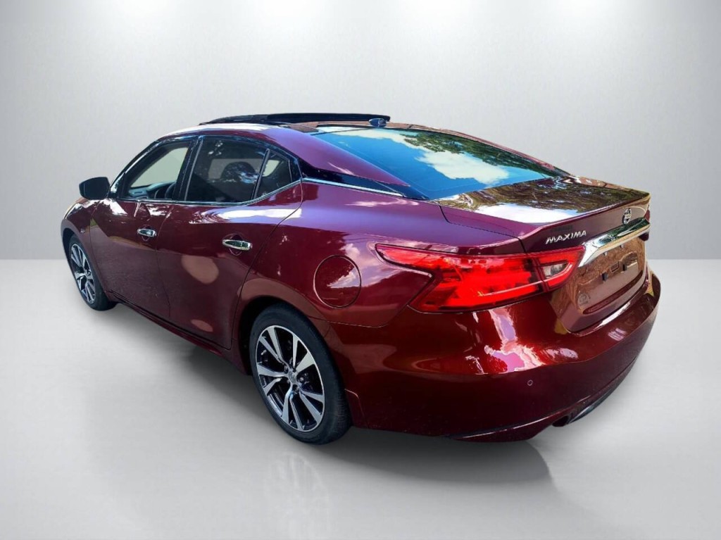 2017 Nissan Maxima Image 5