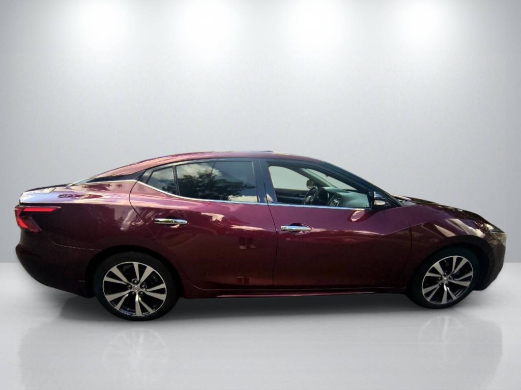 2017 Nissan Maxima Image 8