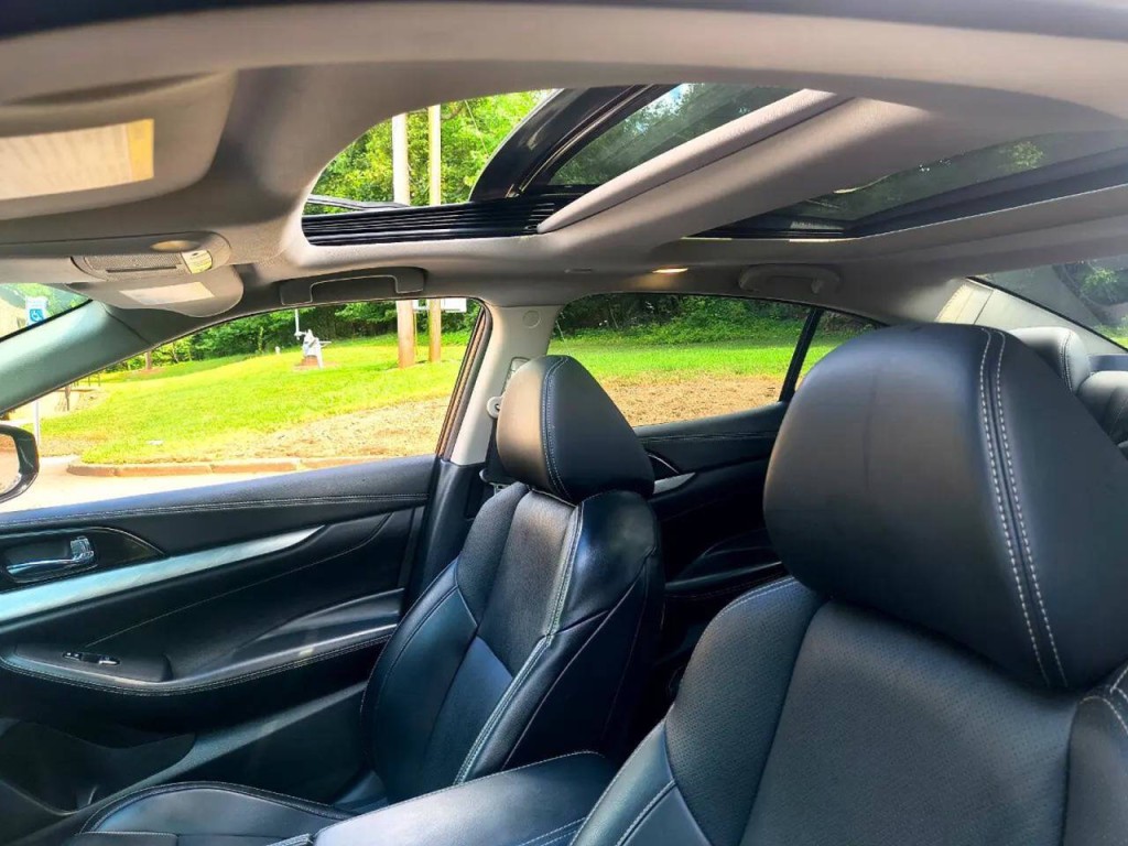 2017 Nissan Maxima Image 10