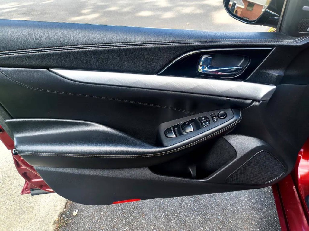 2017 Nissan Maxima Image 11