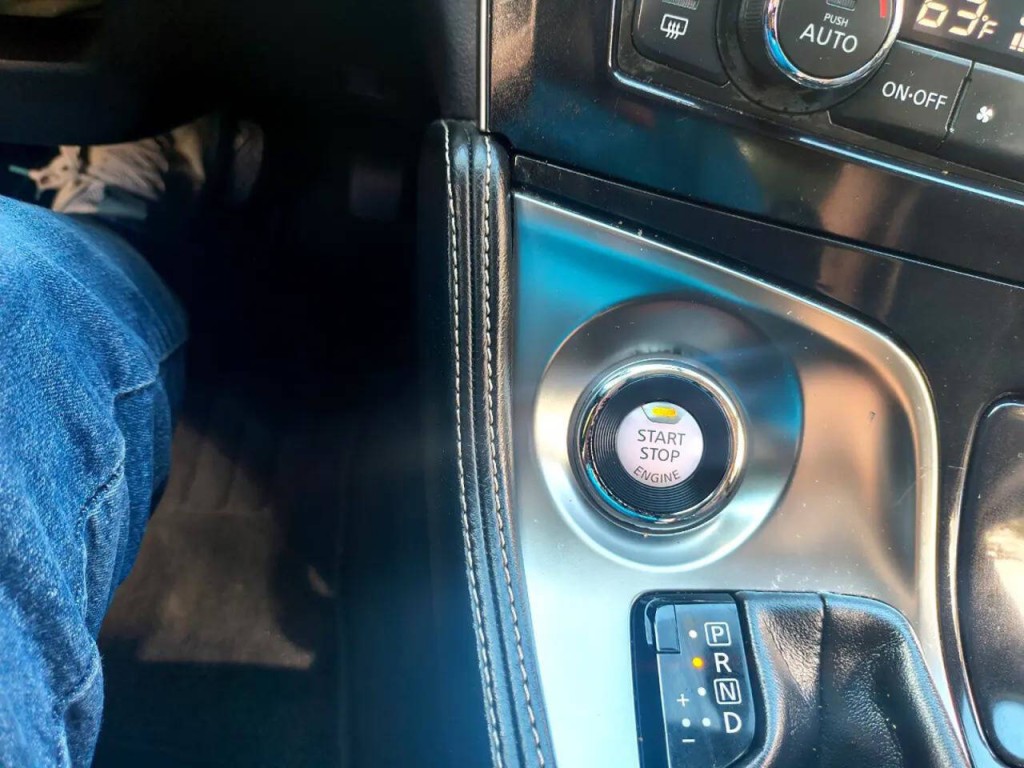 2017 Nissan Maxima Image 21