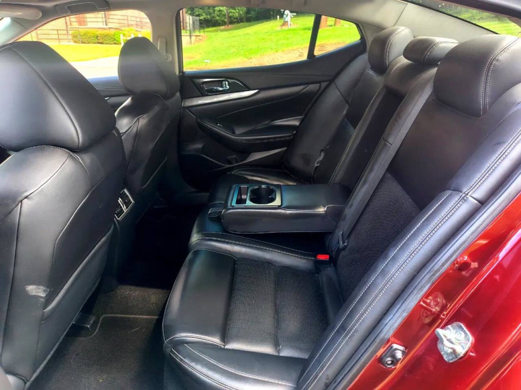 2017 Nissan Maxima Image 25