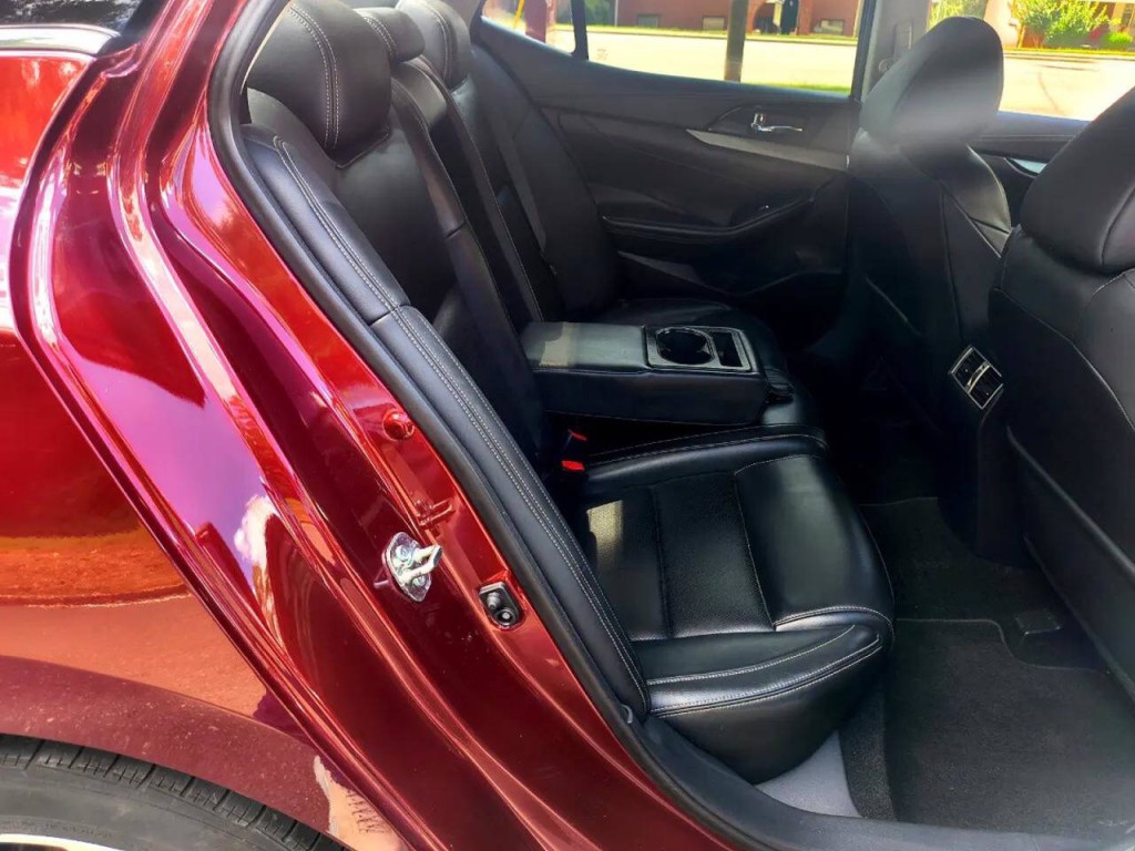 2017 Nissan Maxima Image 31