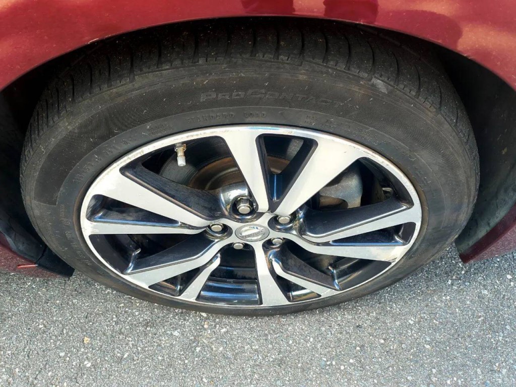 2017 Nissan Maxima Image 33