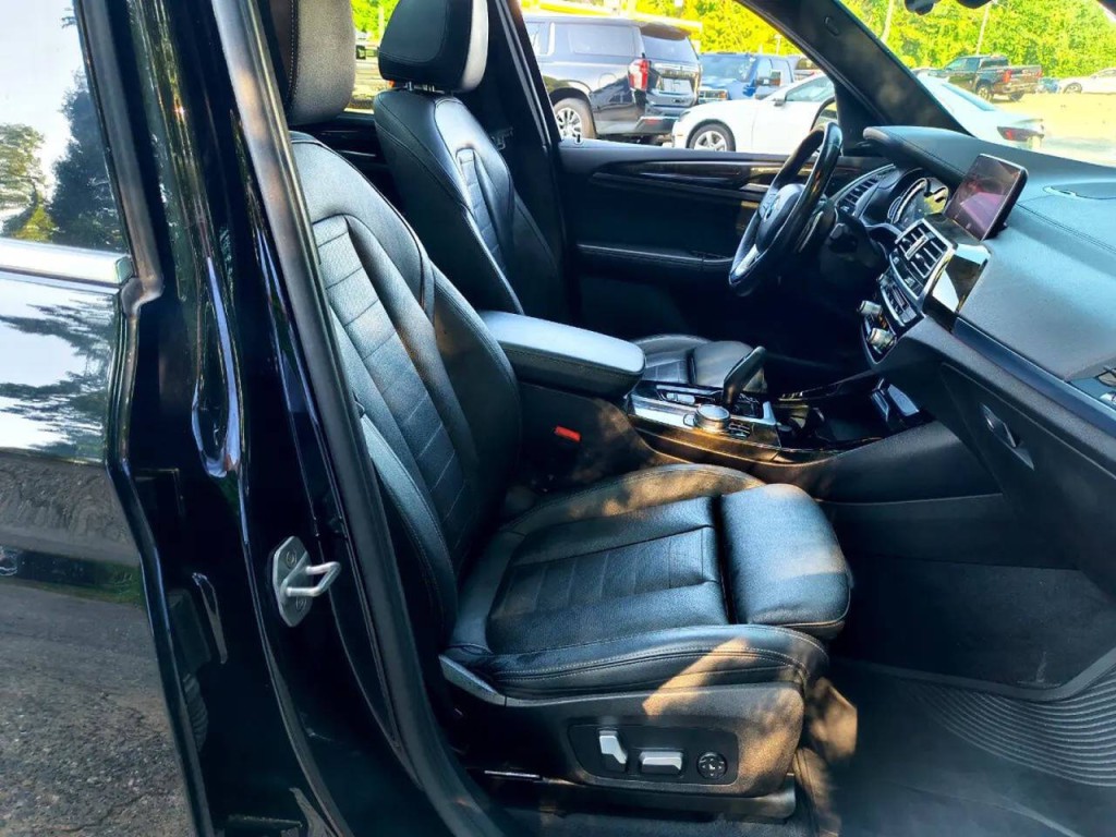 2019 BMW X3 Image 32