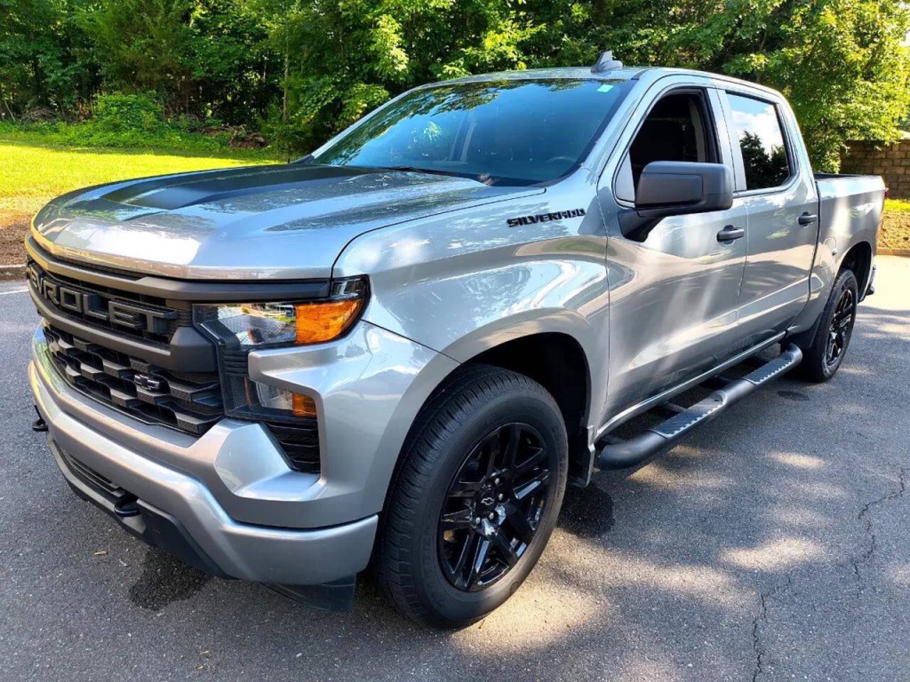 2024 Chevrolet Silverado 1500 Image 3