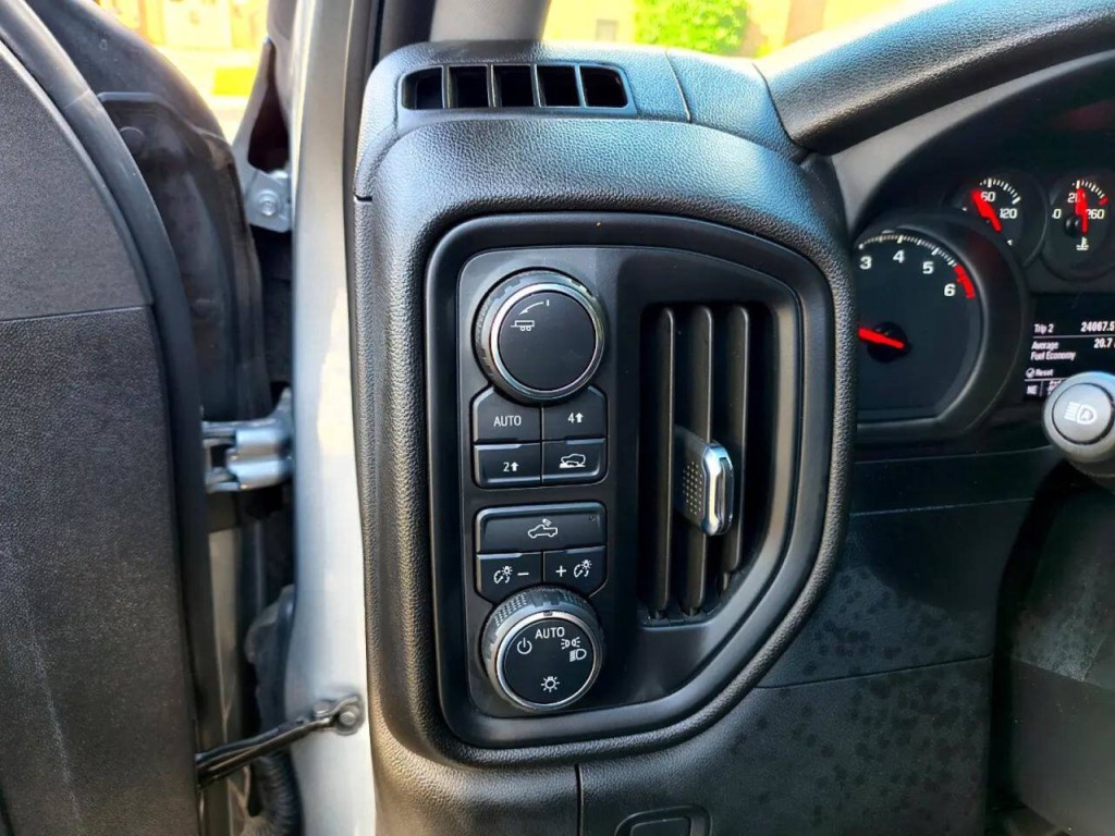 2024 Chevrolet Silverado 1500 Image 9