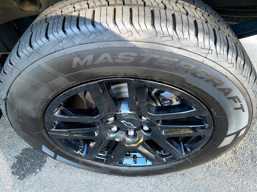 2024 Chevrolet Silverado 1500 Image 32