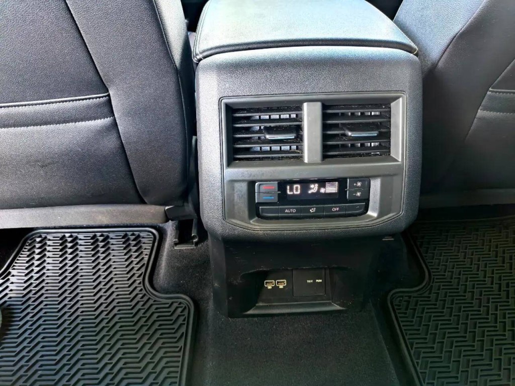 2021 Volkswagen Atlas Image 22