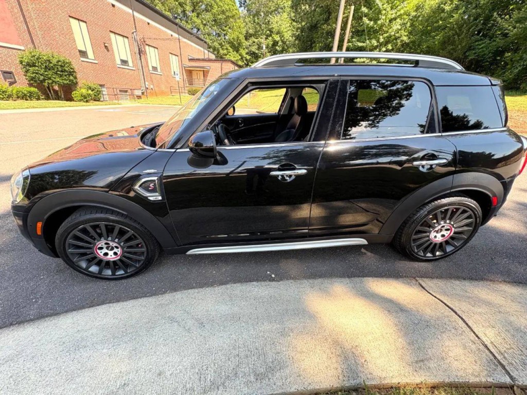 2018 MINI Countryman Image 4