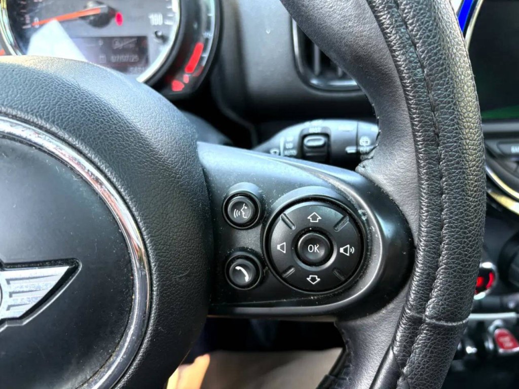 2018 MINI Countryman Image 15
